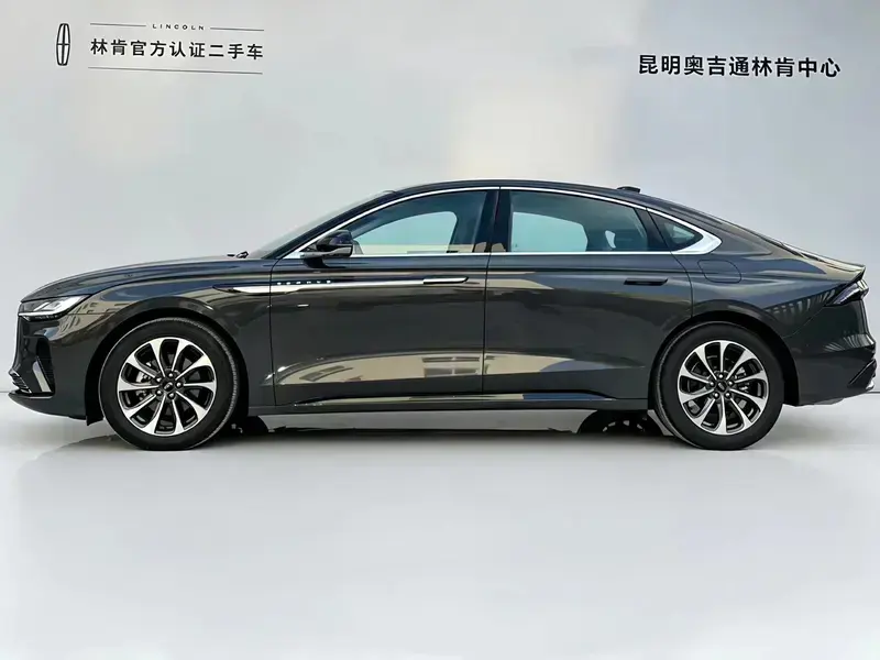 2025 Lincoln Z с пробегом 2 000 км