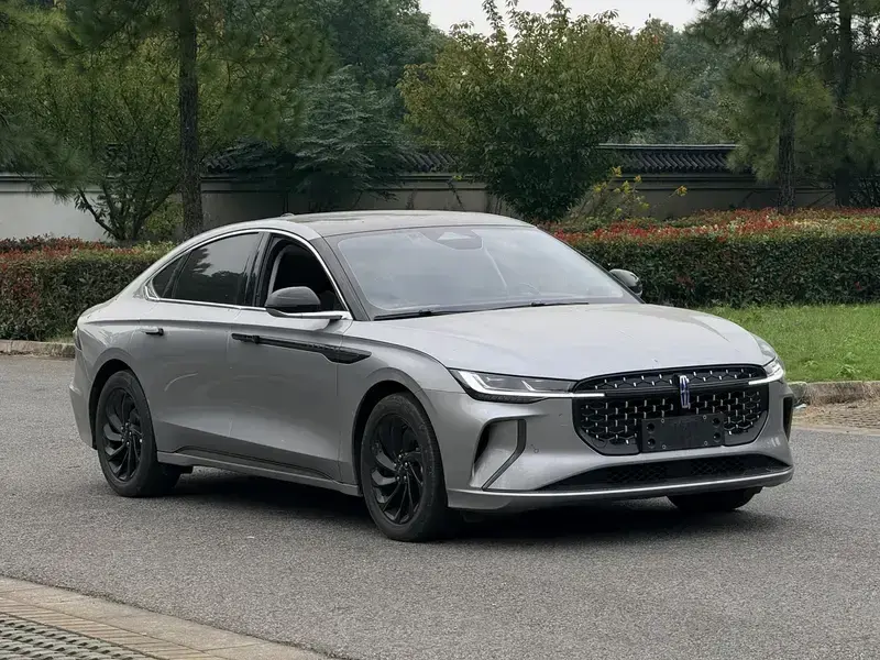2024 Lincoln Z с пробегом 19 000 км