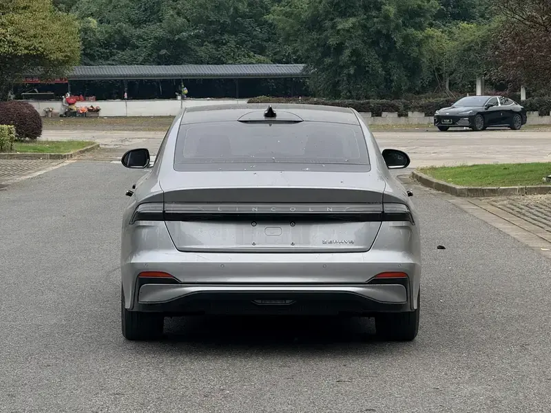 2024 Lincoln Z с пробегом 19 000 км