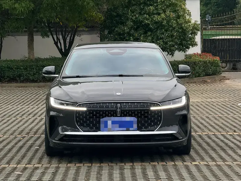 2022 Lincoln Z с пробегом 56 000 км