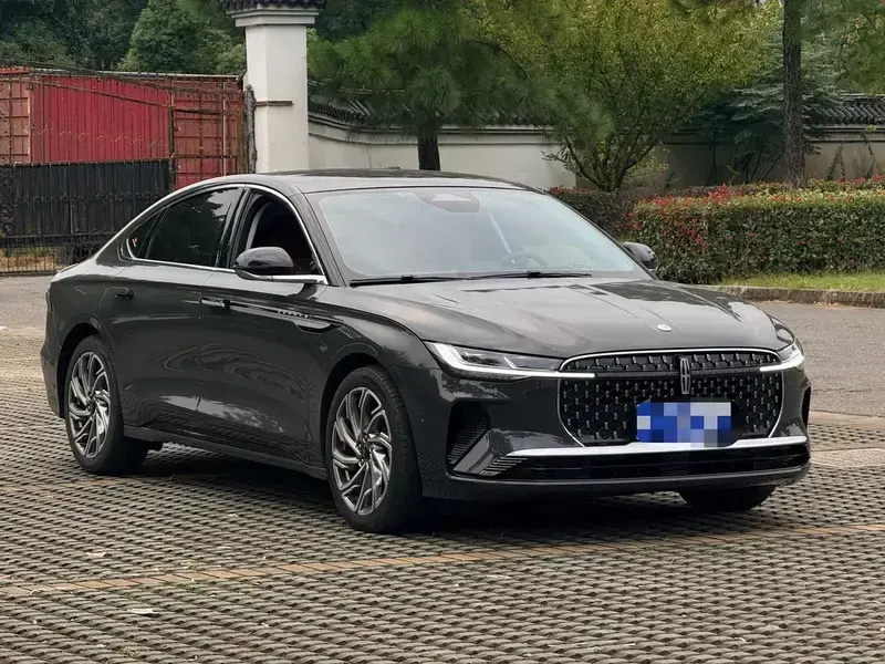 2022 Lincoln Z с пробегом 56 000 км