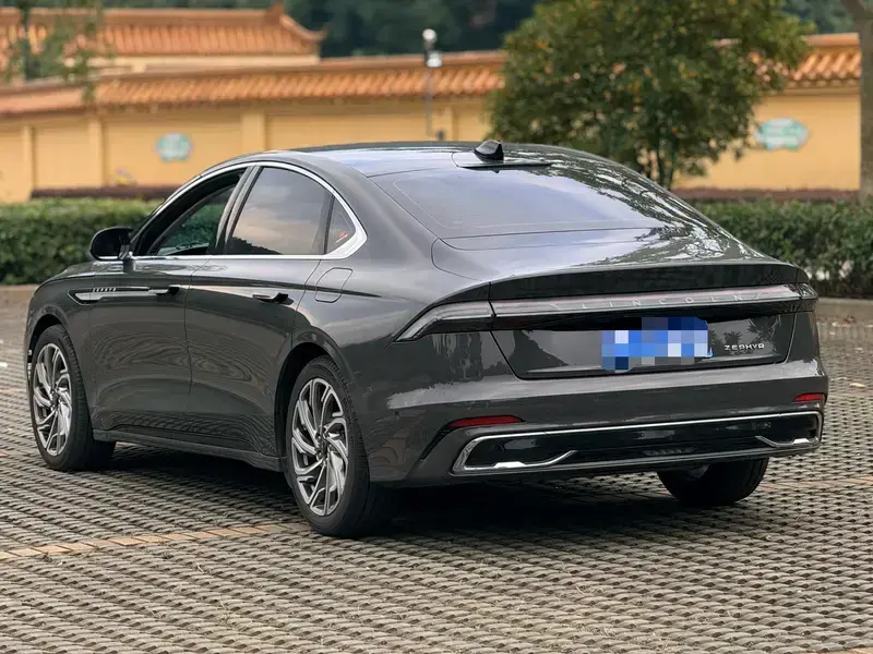 2022 Lincoln Z с пробегом 56 000 км