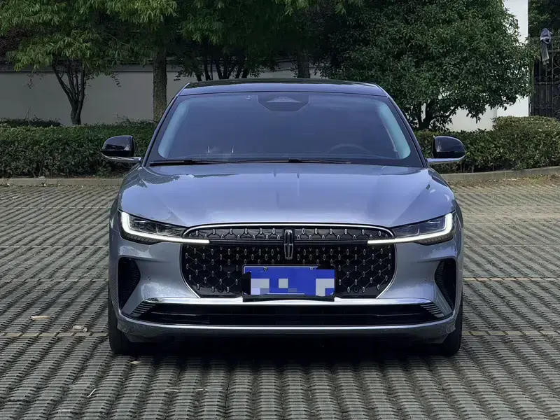 2024 Lincoln Z с пробегом 12 000 км