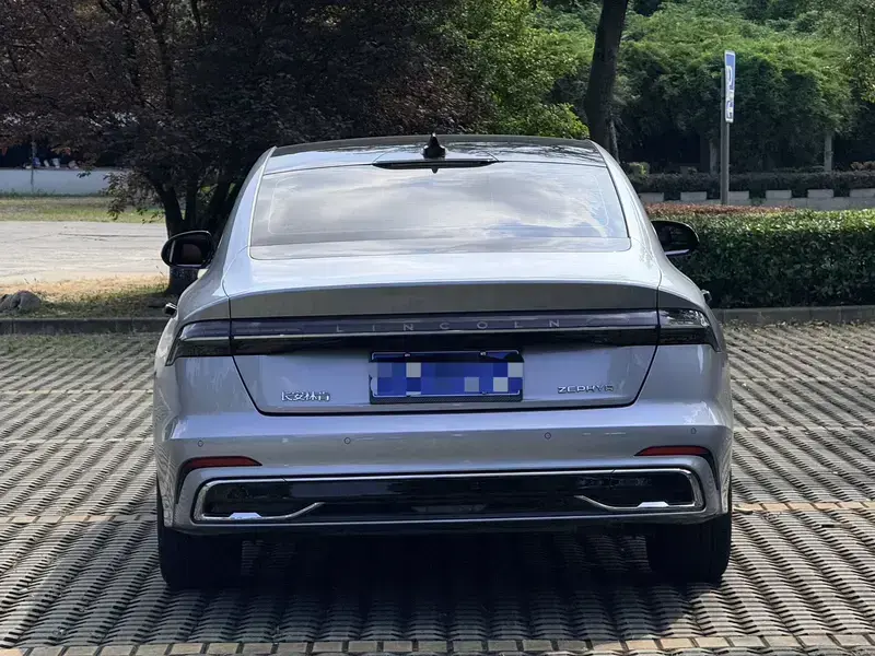 2024 Lincoln Z с пробегом 12 000 км