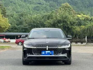 2024 Lincoln Z с пробегом 45 000 км