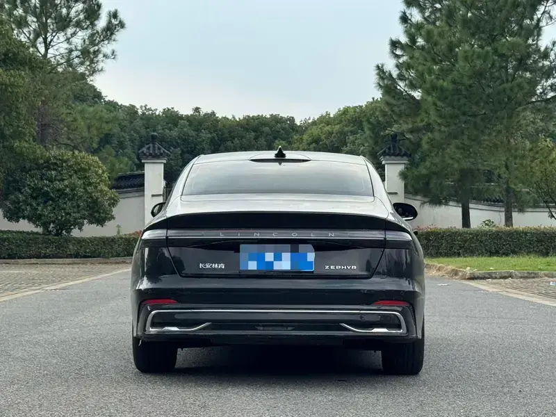 2024 Lincoln Z с пробегом 45 000 км