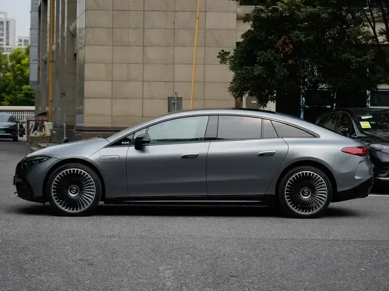 2023 Mercedes-Benz EQS AMG с пробегом 4 000 км