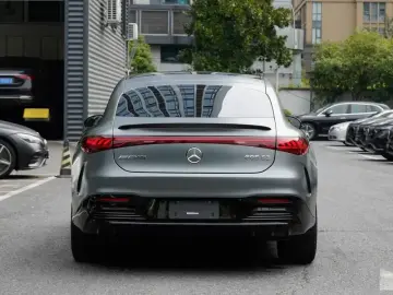 2023 Mercedes-Benz EQS AMG с пробегом 4 000 км