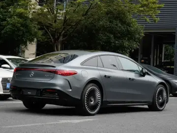 2023 Mercedes-Benz EQS AMG с пробегом 4 000 км