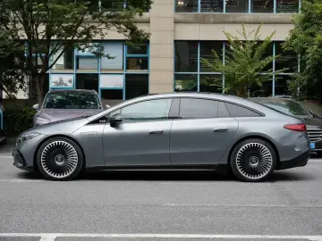 2023 Mercedes-Benz EQS AMG с пробегом 7 000 км