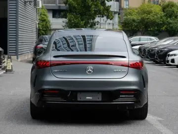 2023 Mercedes-Benz EQS AMG с пробегом 7 000 км