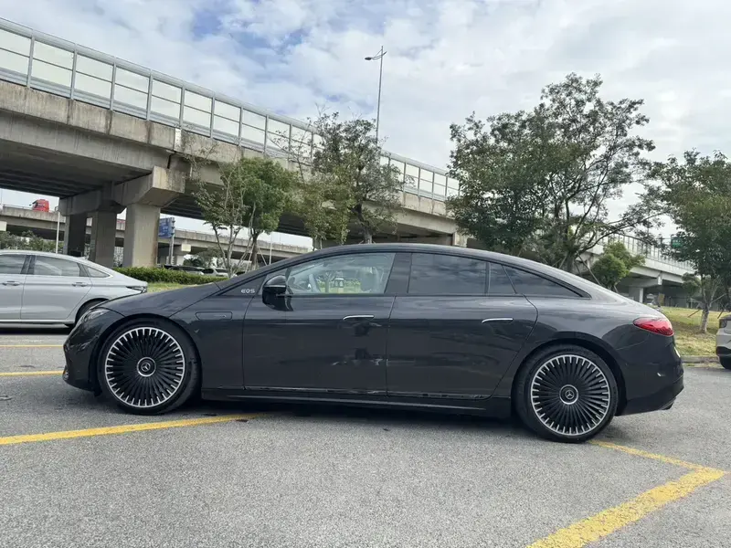 2023 Mercedes-Benz EQS AMG с пробегом 7 000 км