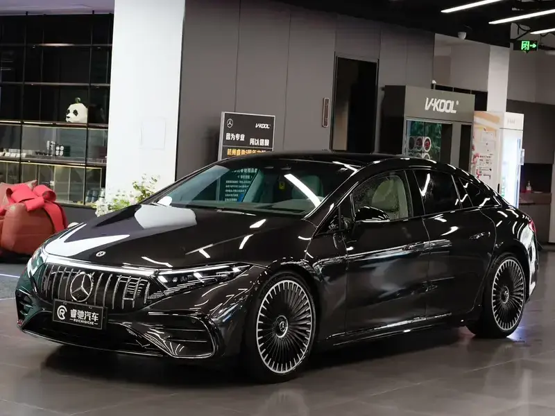2022 Mercedes-Benz EQS AMG с пробегом 13 000 км