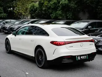 2023 Mercedes-Benz EQS AMG с пробегом 12 000 км