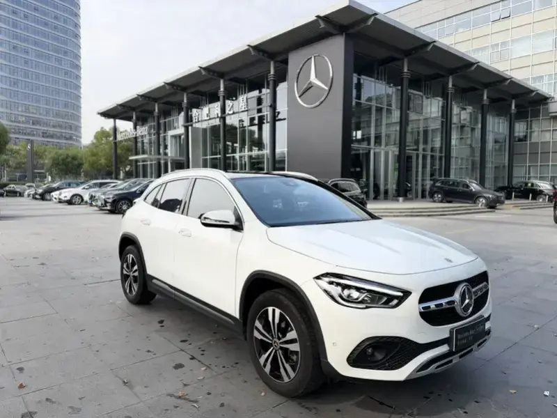 2023 Mercedes-Benz GLA с пробегом 32 000 км