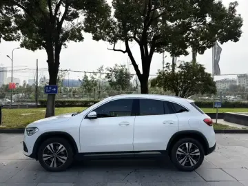 2023 Mercedes-Benz GLA с пробегом 32 000 км