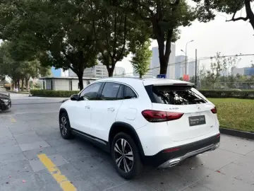 2023 Mercedes-Benz GLA с пробегом 32 000 км