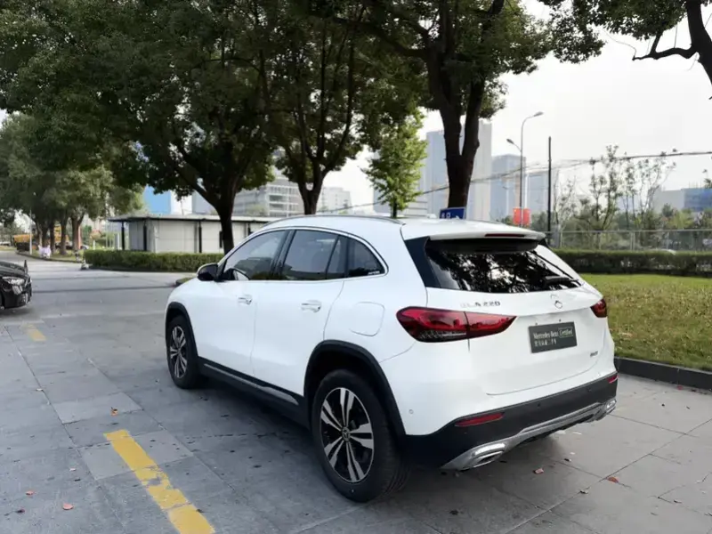 2023 Mercedes-Benz GLA с пробегом 32 000 км