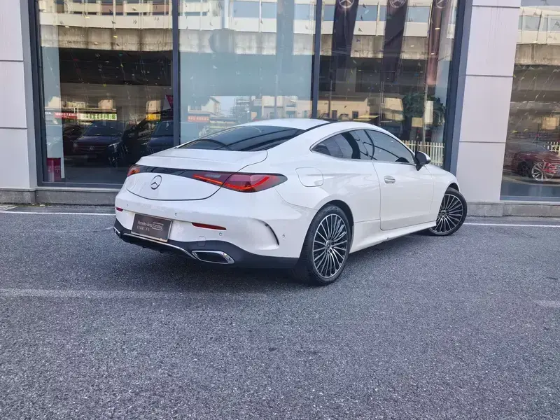 2025 Mercedes-Benz CLE с пробегом 25 000 км
