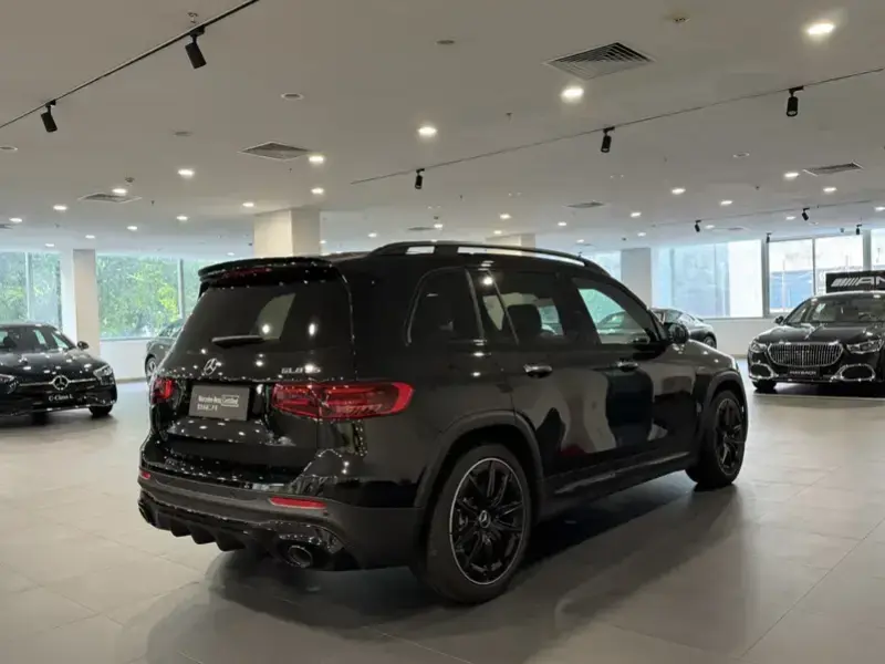 2024 Mercedes-Benz GLB AMG с пробегом 5 000 км