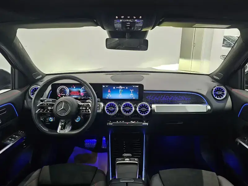 2024 Mercedes-Benz GLB AMG с пробегом 18 000 км