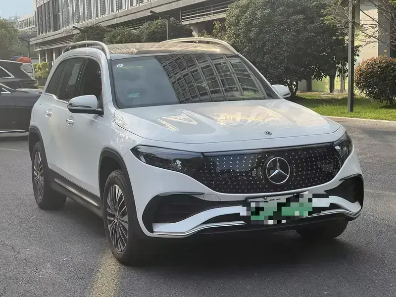 2025 Mercedes-Benz EQB с пробегом 1 200 км