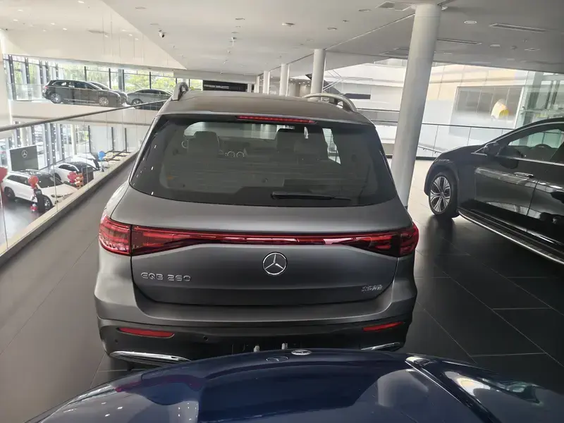 2025 Mercedes-Benz EQB с пробегом 100 км
