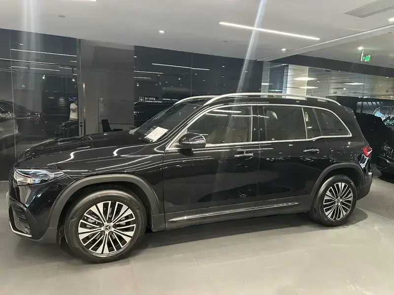 2025 Mercedes-Benz EQB с пробегом 14 600 км