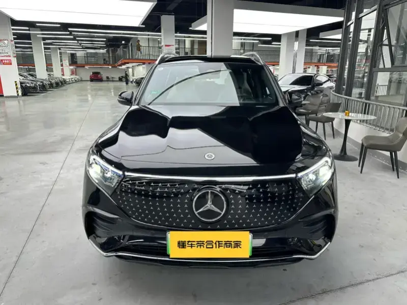 2025 Mercedes-Benz EQB с пробегом 100 км