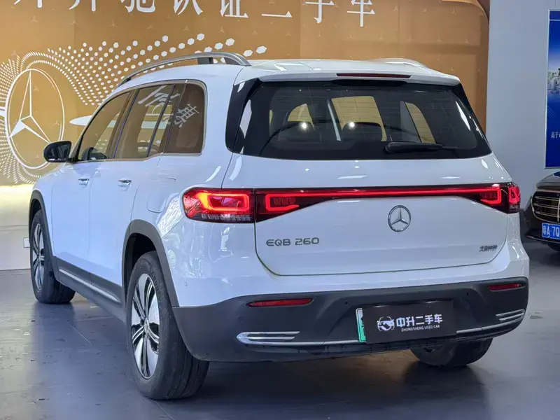 2023 Mercedes-Benz EQB с пробегом 38 000 км