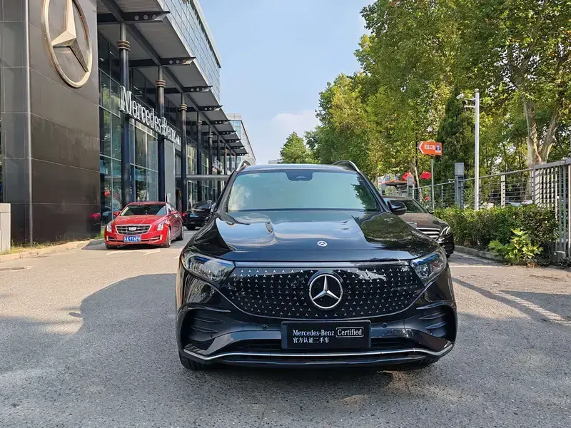 2025 Mercedes-Benz EQB с пробегом 1 700 км