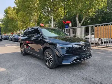 2025 Mercedes-Benz EQB с пробегом 1 700 км