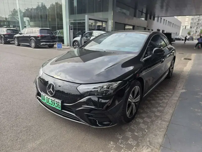 2025 Mercedes-Benz EQE с пробегом 45 600 км