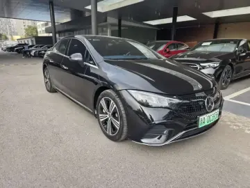 2025 Mercedes-Benz EQE с пробегом 45 600 км