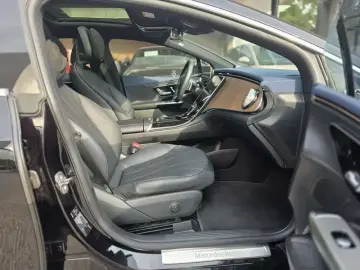 2025 Mercedes-Benz EQE с пробегом 45 600 км