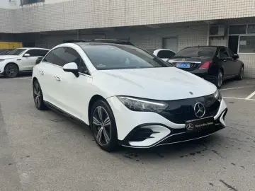 2022 Mercedes-Benz EQE с пробегом 28 000 км