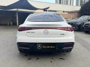 2022 Mercedes-Benz EQE с пробегом 28 000 км