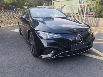 2025 Mercedes-Benz EQE с пробегом 20 000 км