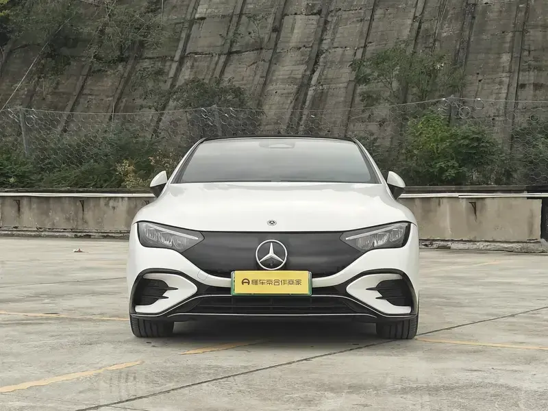 2022 Mercedes-Benz EQE с пробегом 50 800 км