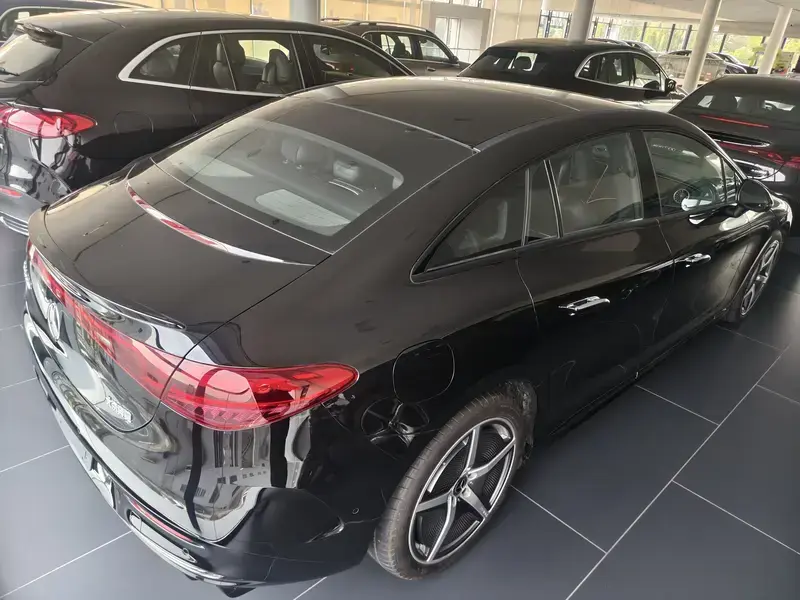2022 Mercedes-Benz EQE с пробегом 100 км