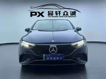2025 Mercedes-Benz EQE с пробегом 18 000 км
