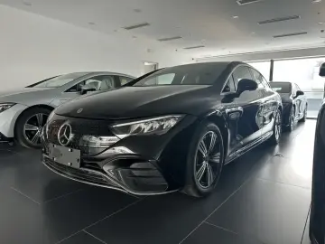 2025 Mercedes-Benz EQE с пробегом 100 км