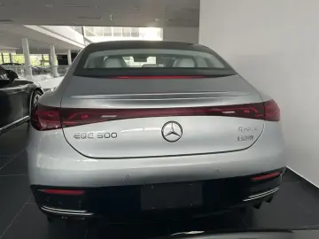 2025 Mercedes-Benz EQE с пробегом 100 км