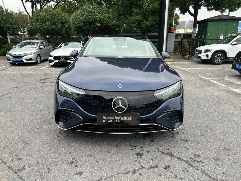 2025 Mercedes-Benz EQE с пробегом 100 км