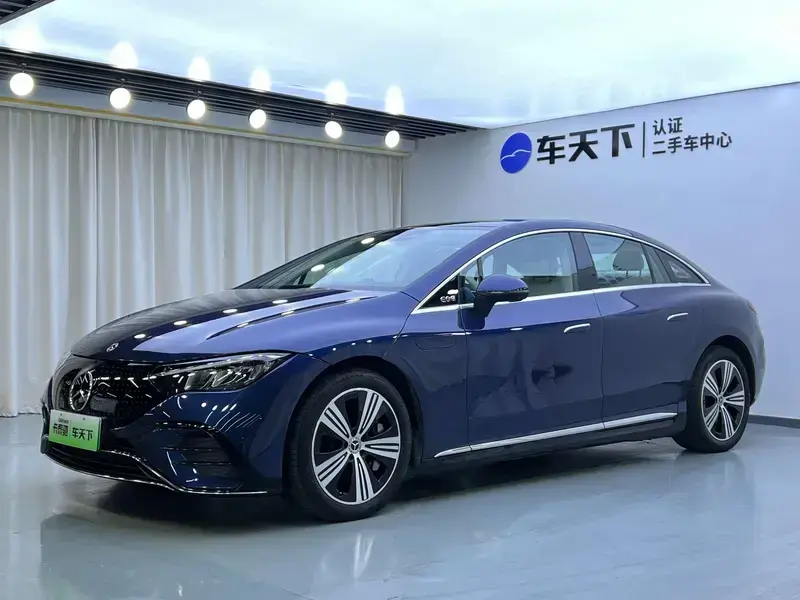 2025 Mercedes-Benz EQE с пробегом 46 000 км