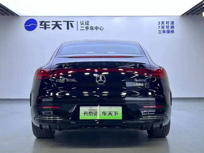 2025 Mercedes-Benz EQE с пробегом 30 000 км