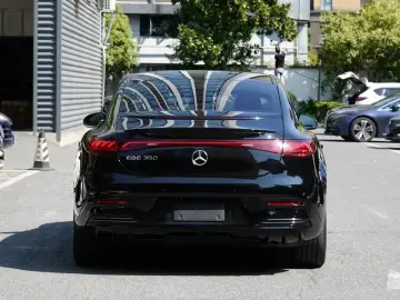 2022 Mercedes-Benz EQE с пробегом 75 000 км