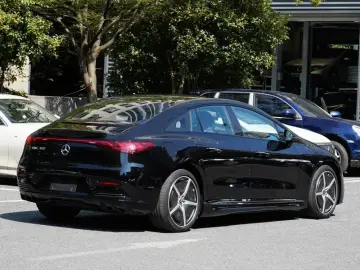 2022 Mercedes-Benz EQE с пробегом 75 000 км