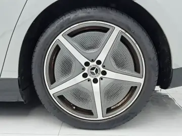 2022 Mercedes-Benz EQE с пробегом 46 000 км