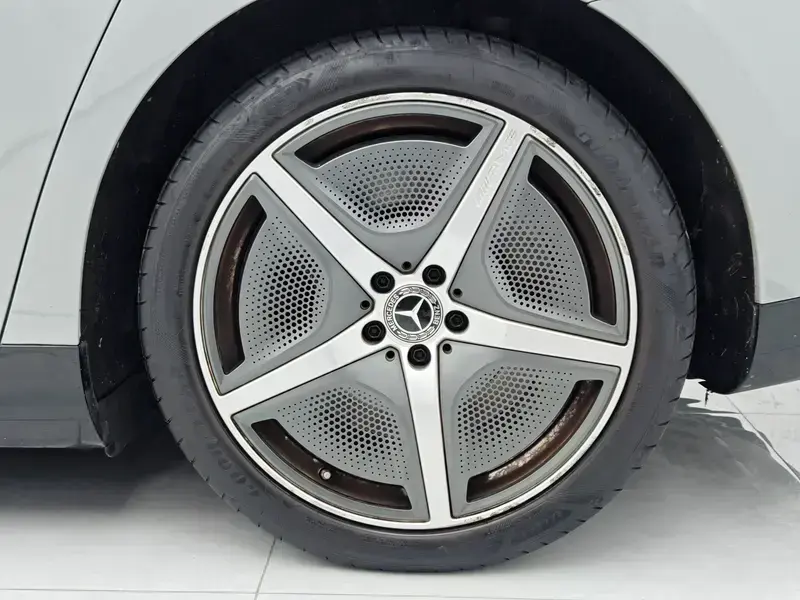 2022 Mercedes-Benz EQE с пробегом 46 000 км